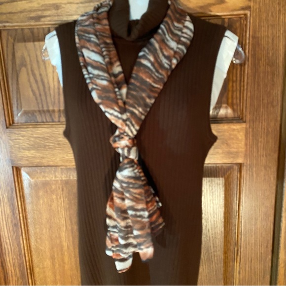 3 Oblong Scarf Assortment Brown Neutral - Picture 8 of 10